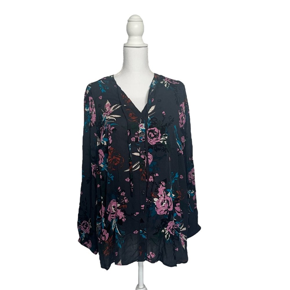 Torrid Floral Blouse/Crinkle Gauze Button Front Peasa
